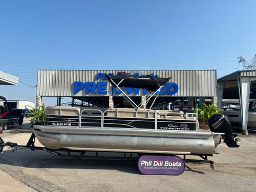 2017 Sun Tracker 22 DLX  XP3