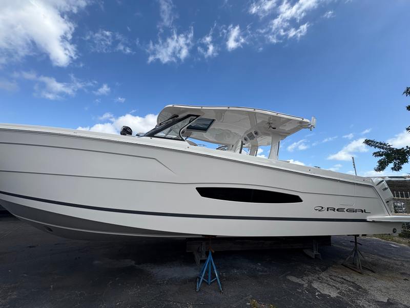 2026 Regal 38 SAV