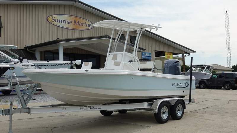 2026 Robalo 206 Cayman