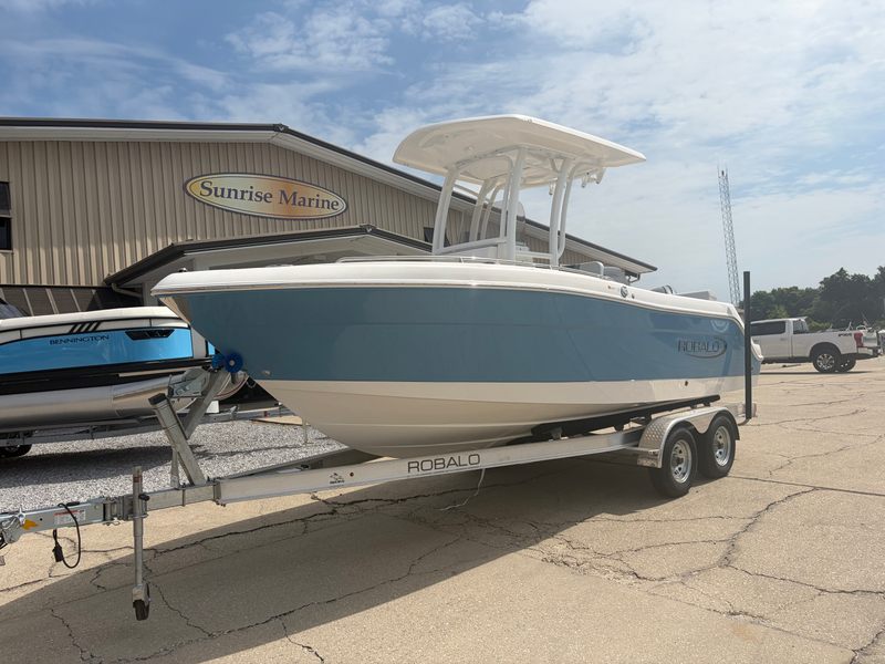 2026 Robalo 222 CC