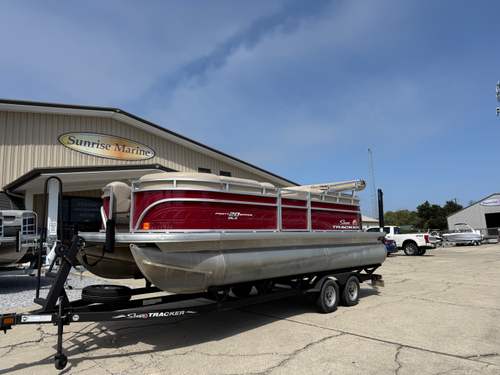 2024 Sun Tracker Party Barge 20 DLX