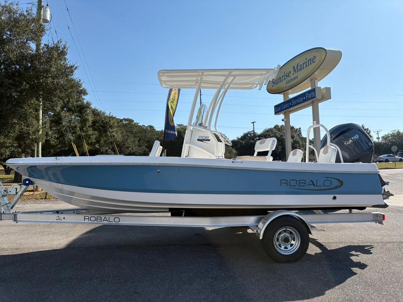 2026 Robalo 206 Cayman
