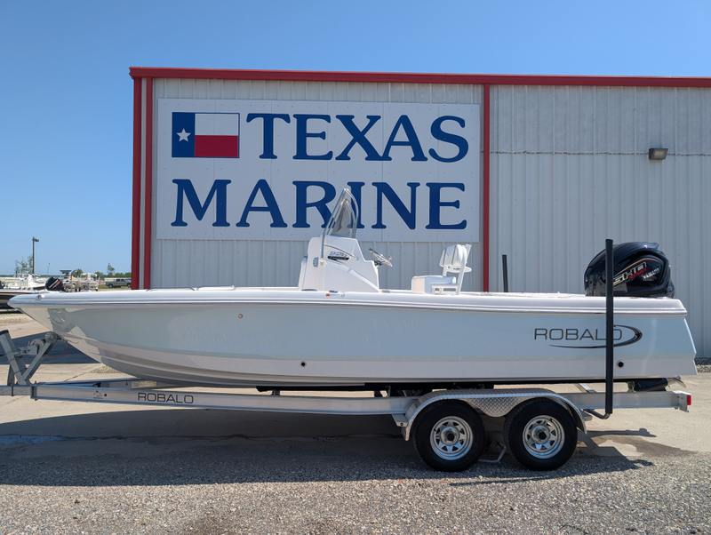 2025 Robalo 226 Cayman STD