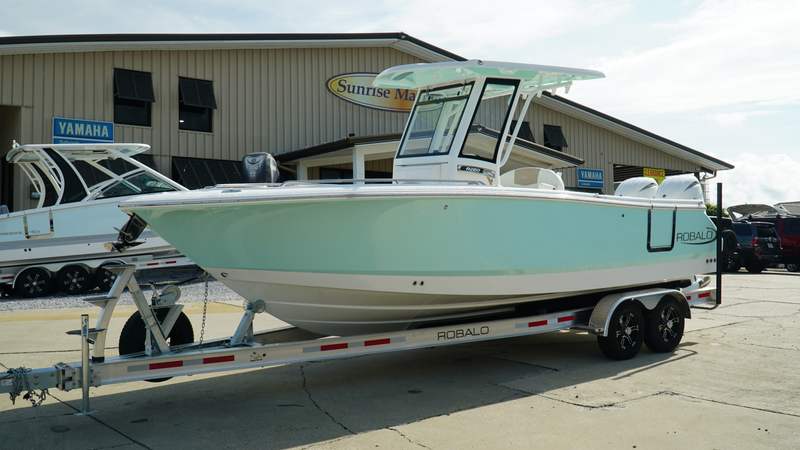 2025 Robalo 250 CC