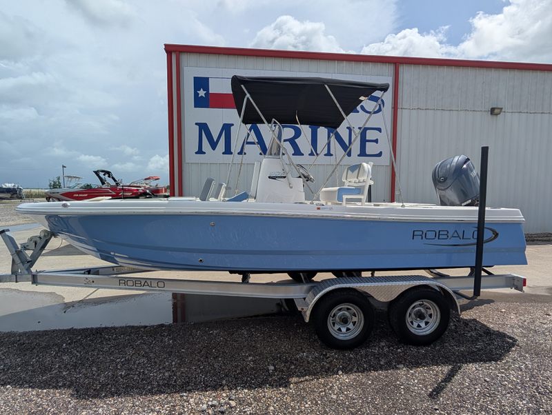 2025 Robalo 206 Cayman DLX