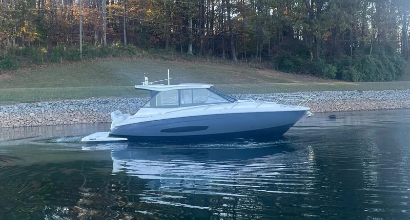 2022 Regal 36 Grande Coupe